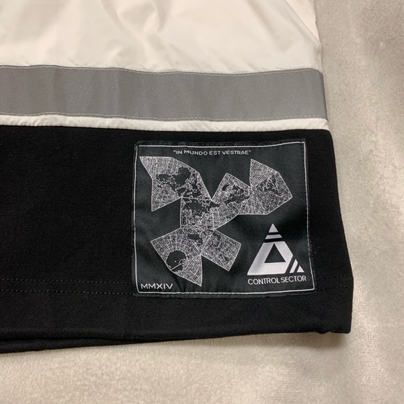 Control Sector Hoodie - Winter 2014 Collection - Picture 4 of 6